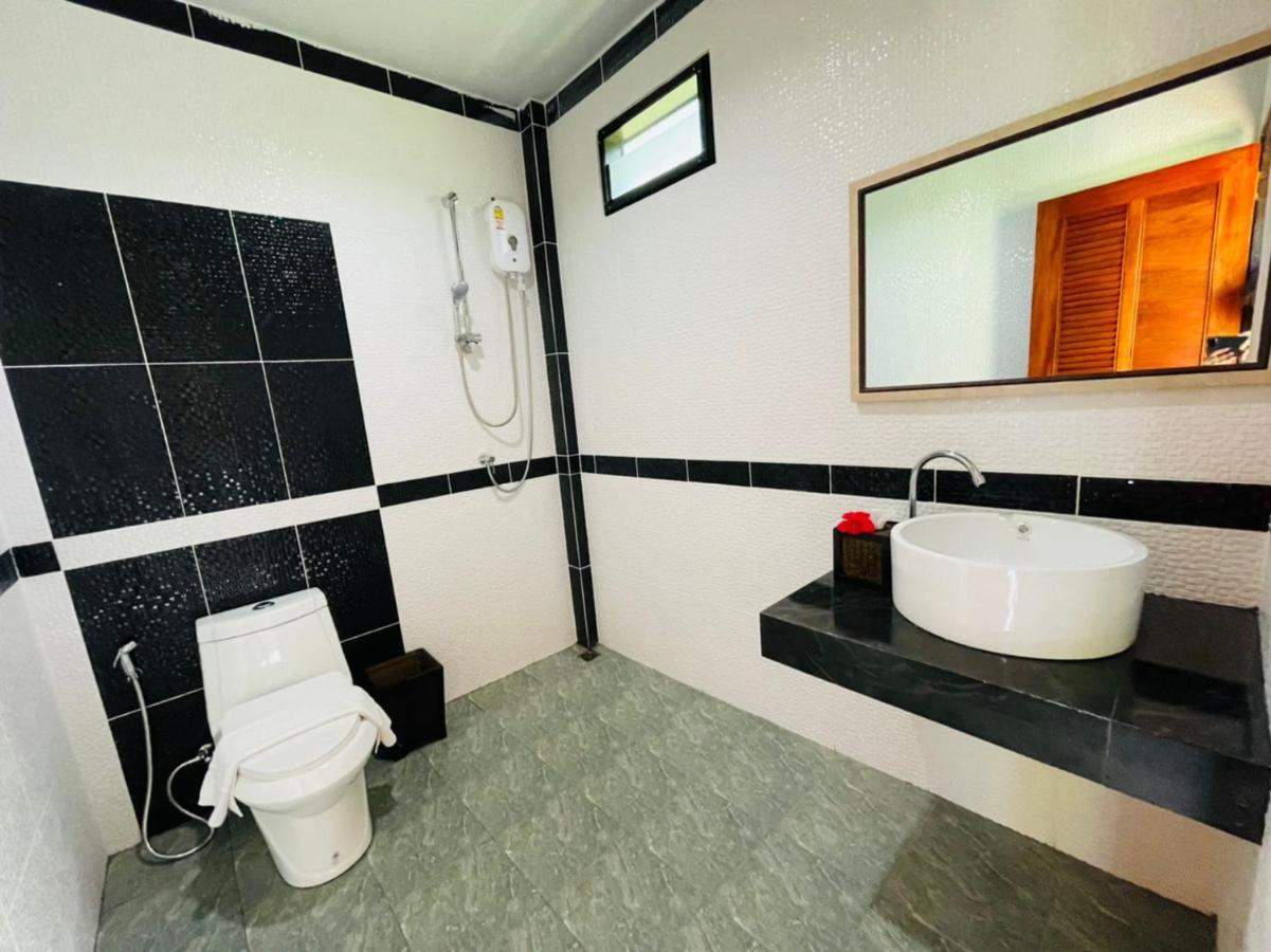 Phurin Thara Resort Ko Lanta エクステリア 写真
