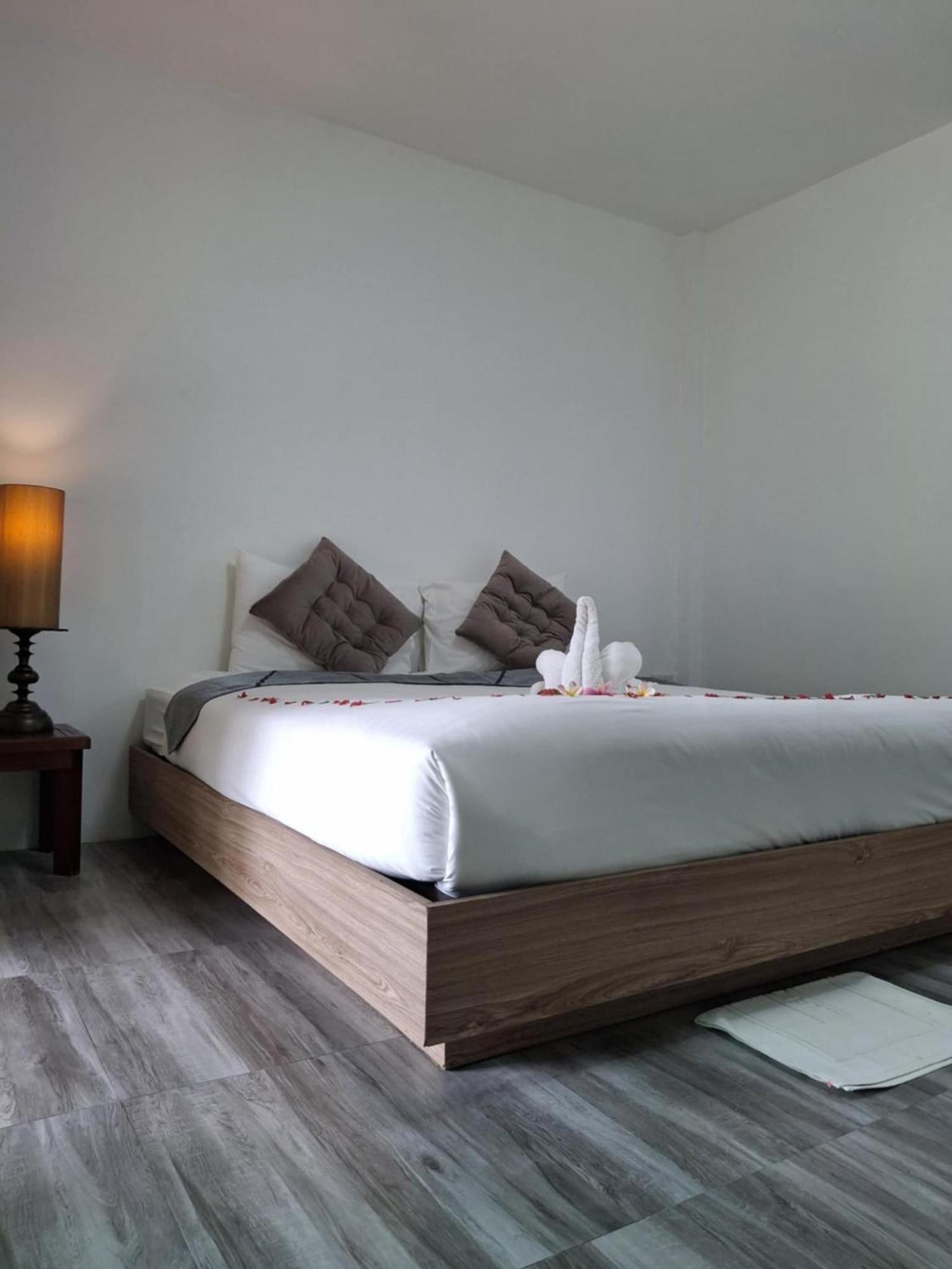 Phurin Thara Resort Ko Lanta エクステリア 写真
